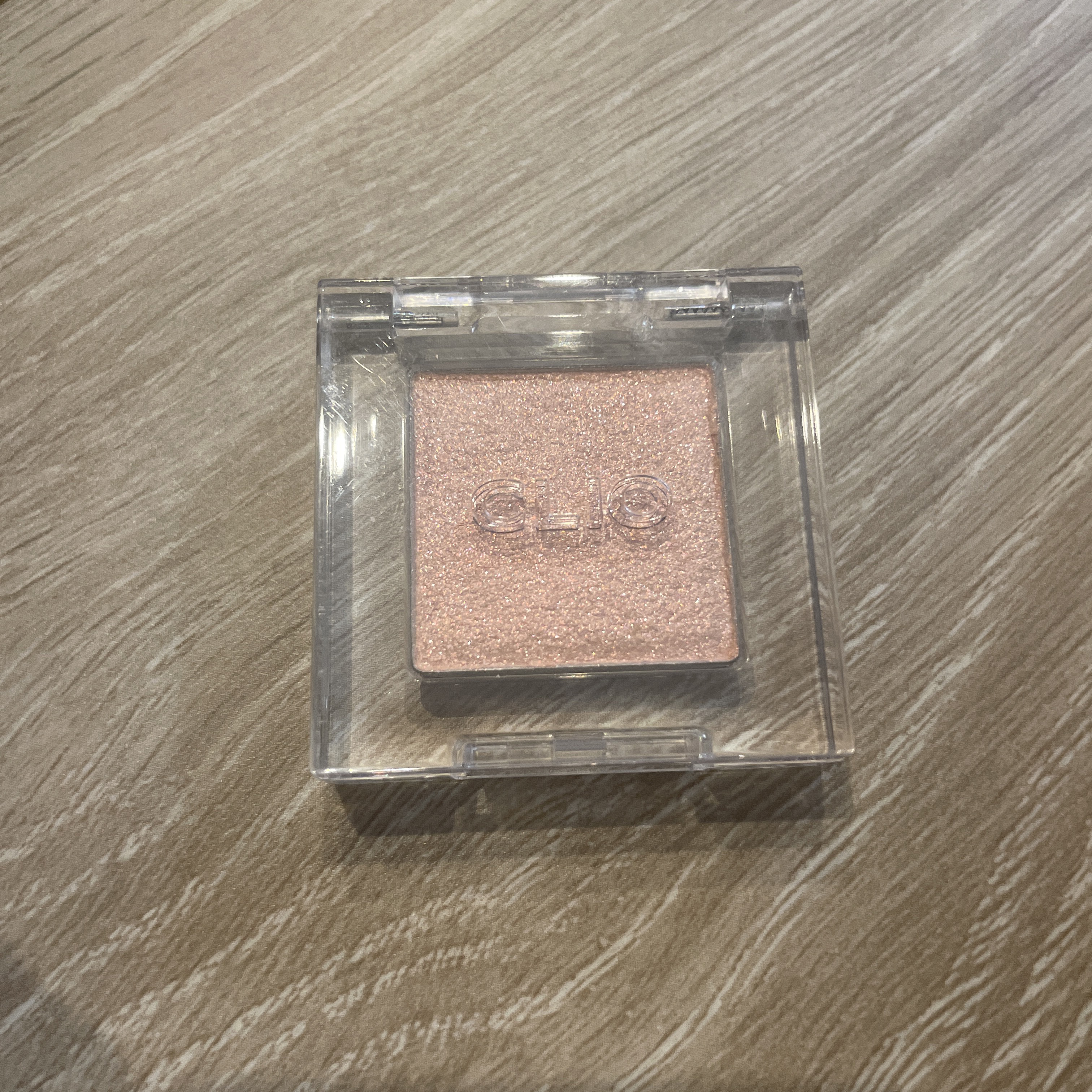 プロ シングル シャドウ(AD) G03  PIN LIGHT/CLIO/単色アイシャドウを使ったクチコミ（1枚目）