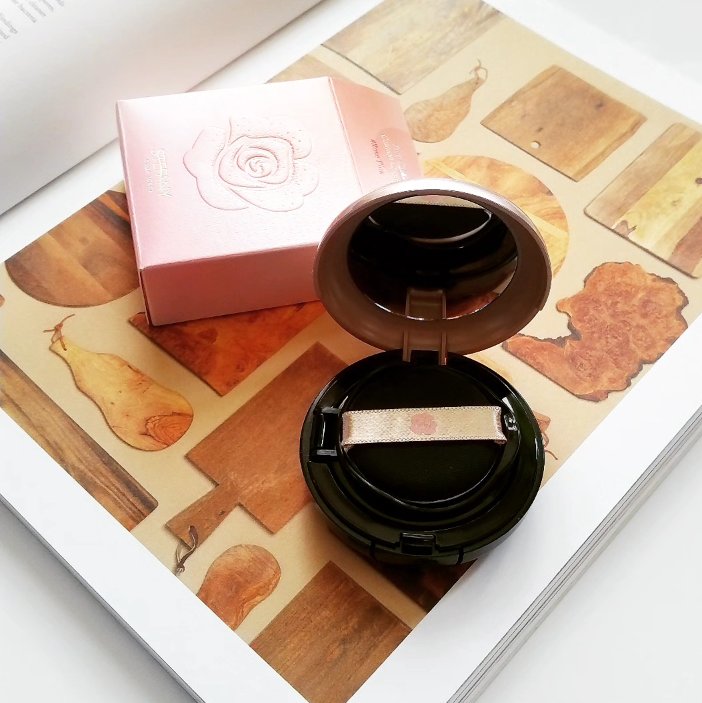 ステファニーピュアカラークッションチーク/ステファニー/リキッドチークを使ったクチコミ（2枚目）