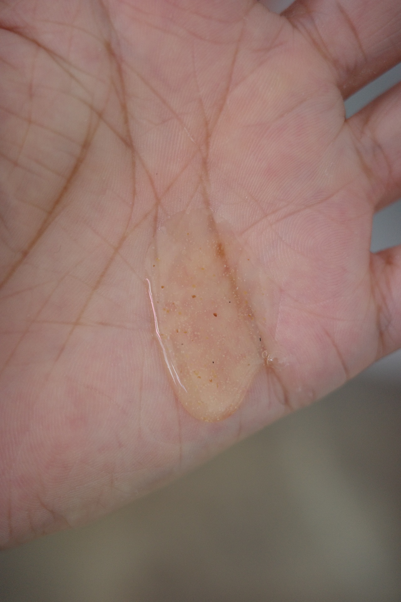 エクスフォリエイティング ハンドウォッシュ/diptyque/ハンドソープを使ったクチコミ（3枚目）