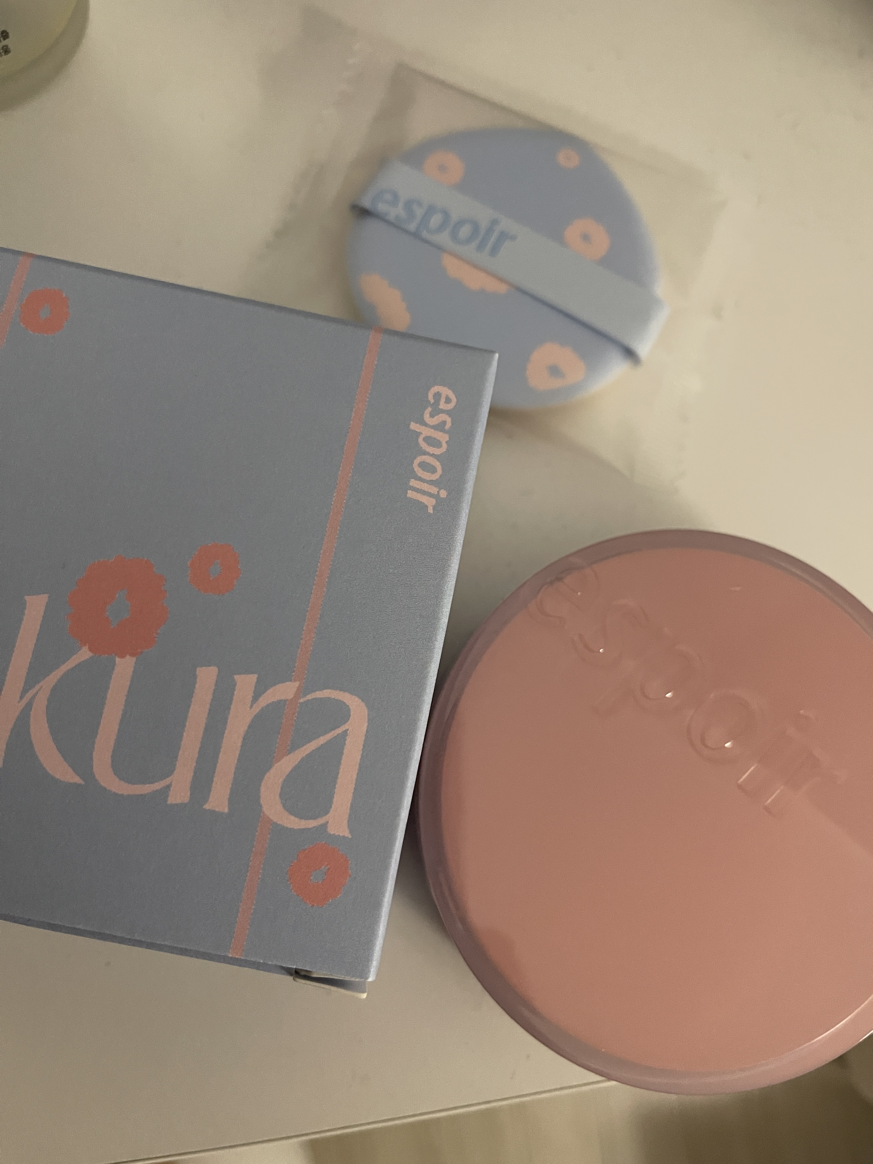 プロテーラービーベルベットカバークッション 22 ペタル（桜エディション）/espoir/クッションファンデーションを使ったクチコミ（1枚目）