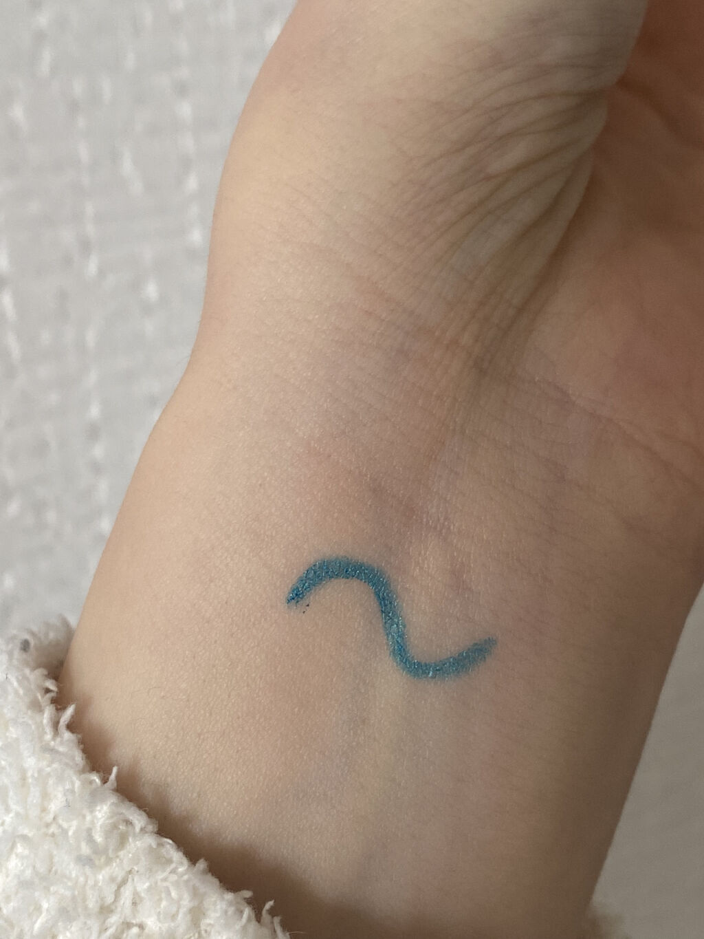 コール・クチュール・ウォータープルーフ No.10 アズール/GIVENCHY/ペンシルアイライナーを使ったクチコミ（3枚目）