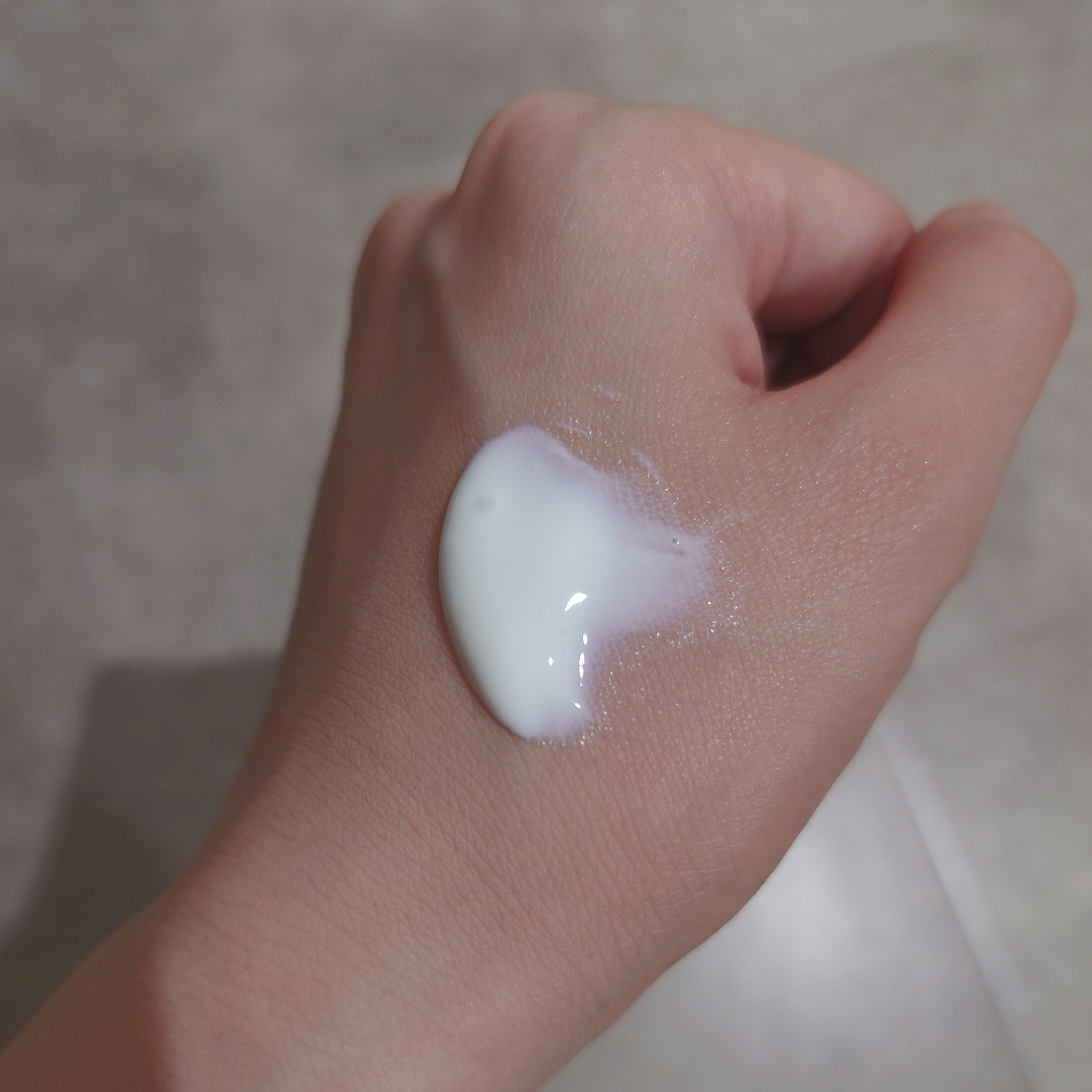 ヒアルーシカ ウォーターフィット サンセラム/SKIN1004/日焼け止めローションを使ったクチコミ（2枚目）