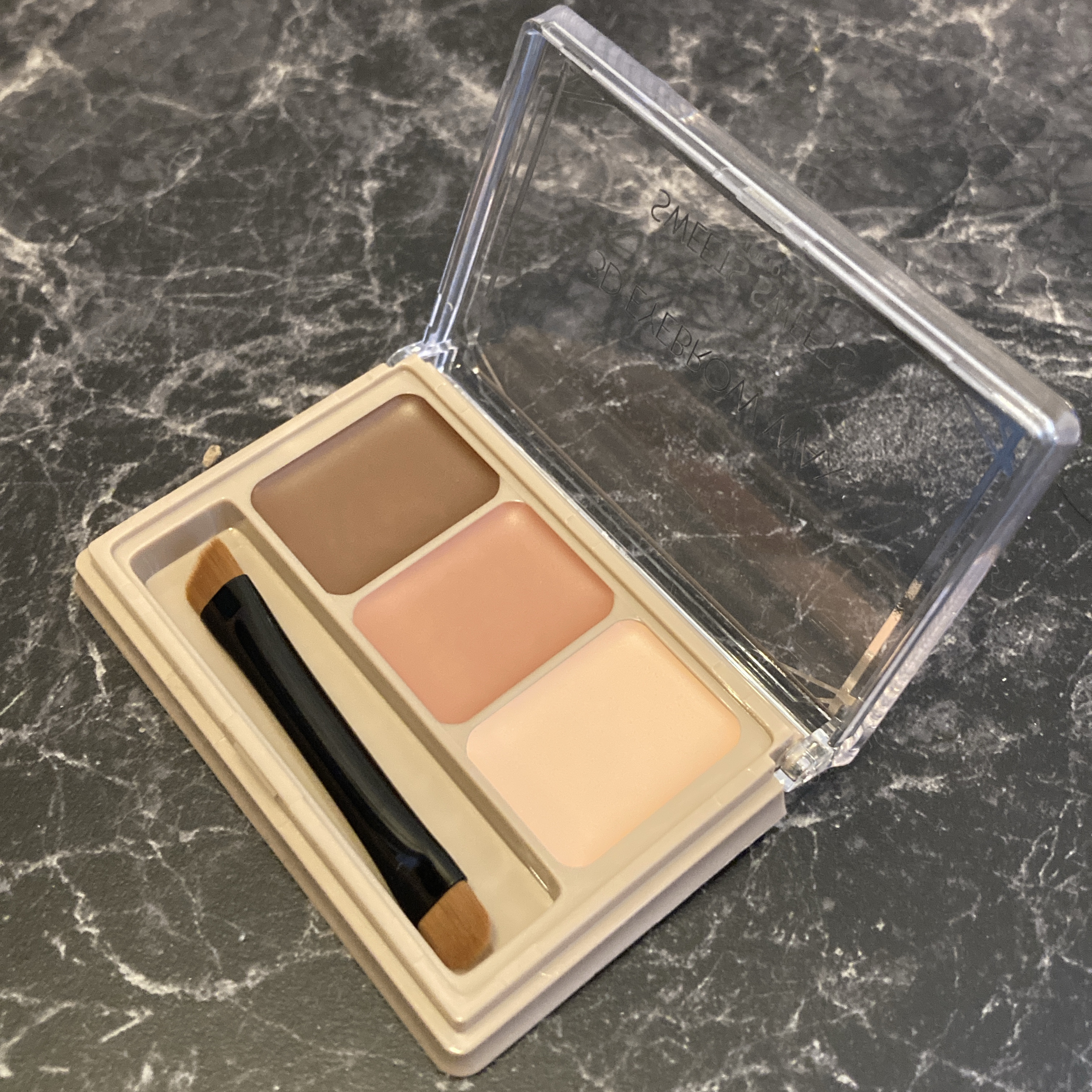 3Dアイブロウワックス 02 ピンクブラウン/スウィーツ スウィーツ/パウダーアイブロウを使ったクチコミ（2枚目）