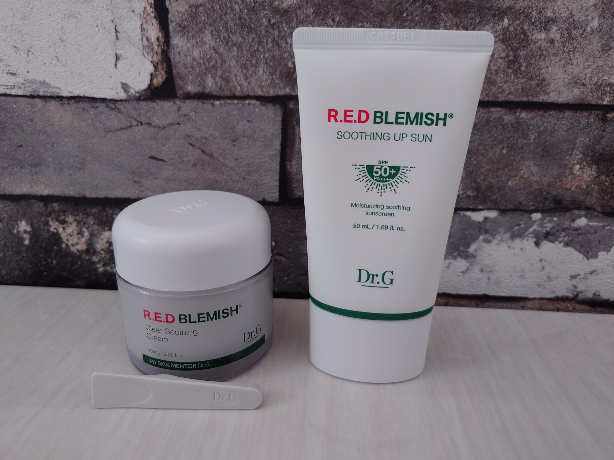 
Dr.G【ドクタージー日本公式】
様
🍀レッドブレミッシュクリアスージングクリーム 
敏感なお肌にも潤いを与える、お肌へのご褒美水分クリーム😊
伸びがよく、スーと肌なじみ良いです💓
ベタつきもなく、低刺激使い心地抜群です🥹
🍀レ