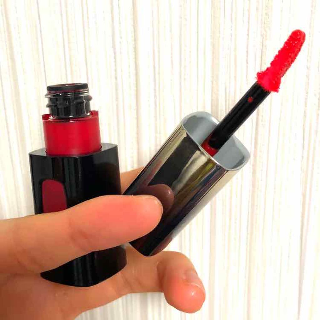 カラーリッシュ エクストラルージュ/ロレアル パリ/口紅を使ったクチコミ(2枚目)