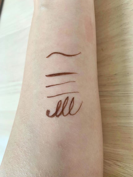 スキルレスライナー/LUMIURGLAS/リキッドアイライナーを使ったクチコミ(2枚目)