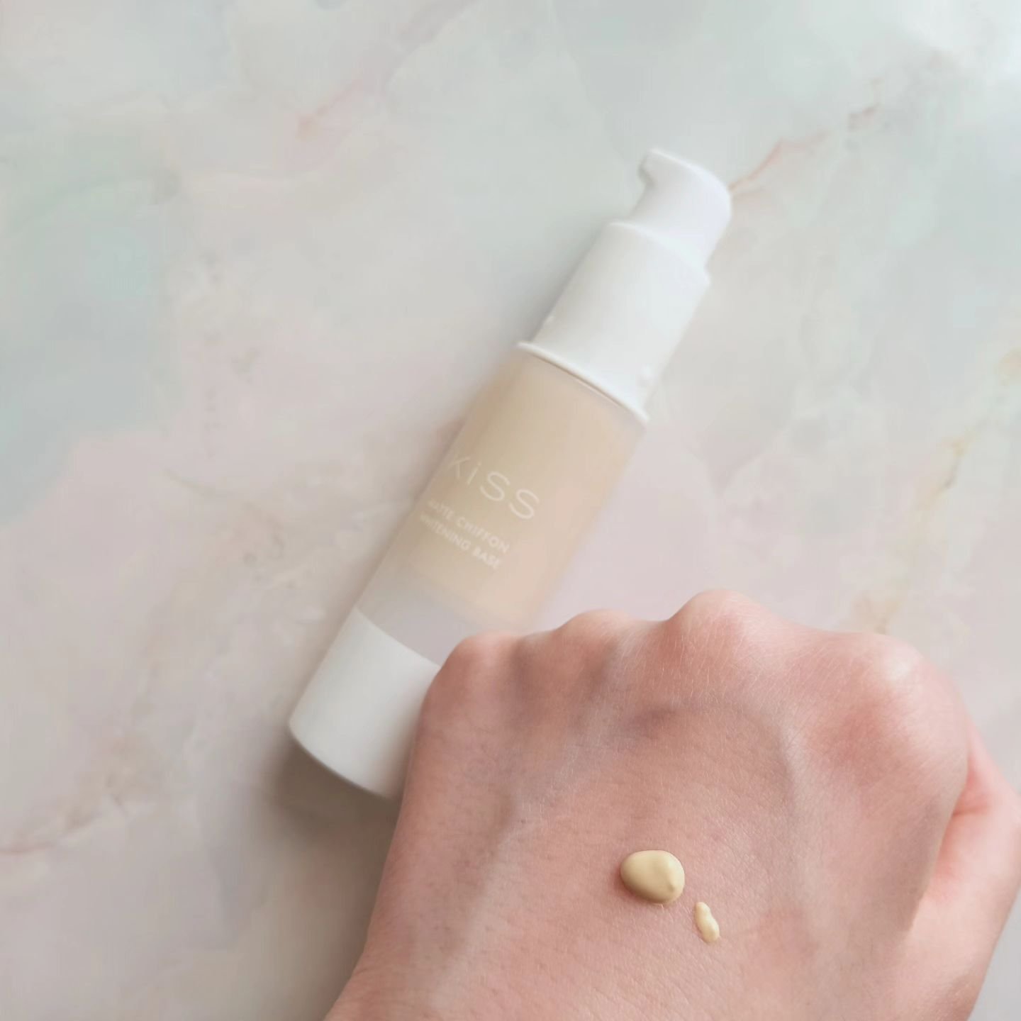 マットシフォン UVホワイトニングベースN 限定ミニ24 02 natural/KiSS/化粧下地を使ったクチコミ（3枚目）