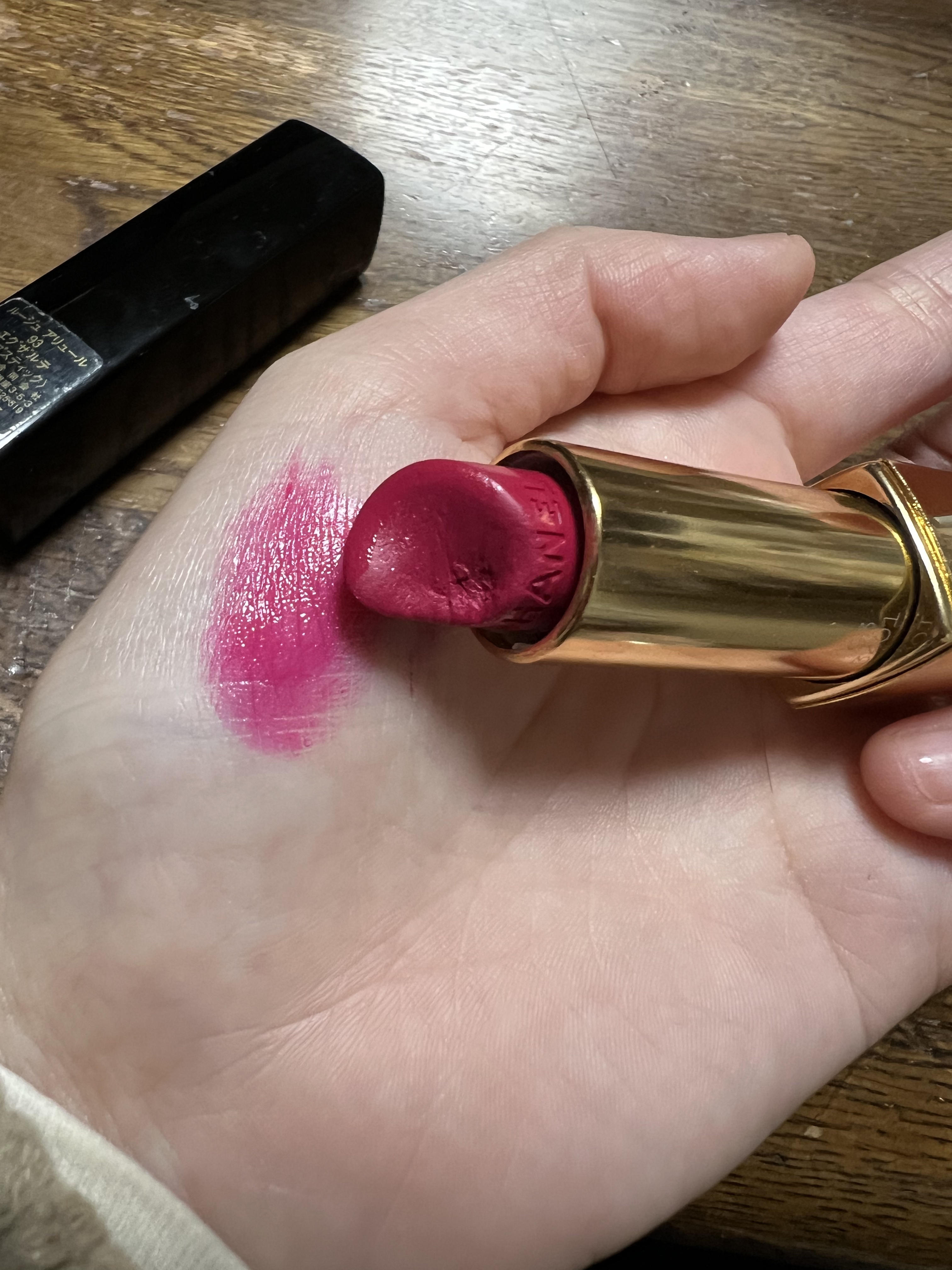 ルージュ アリュール 93 エグザルテ/CHANEL/口紅を使ったクチコミ（2枚目）
