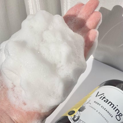 リフレッシングボディソープ(レモン&ベルガモットの香り)/Vitaming/ボディソープを使ったクチコミ(4枚目)