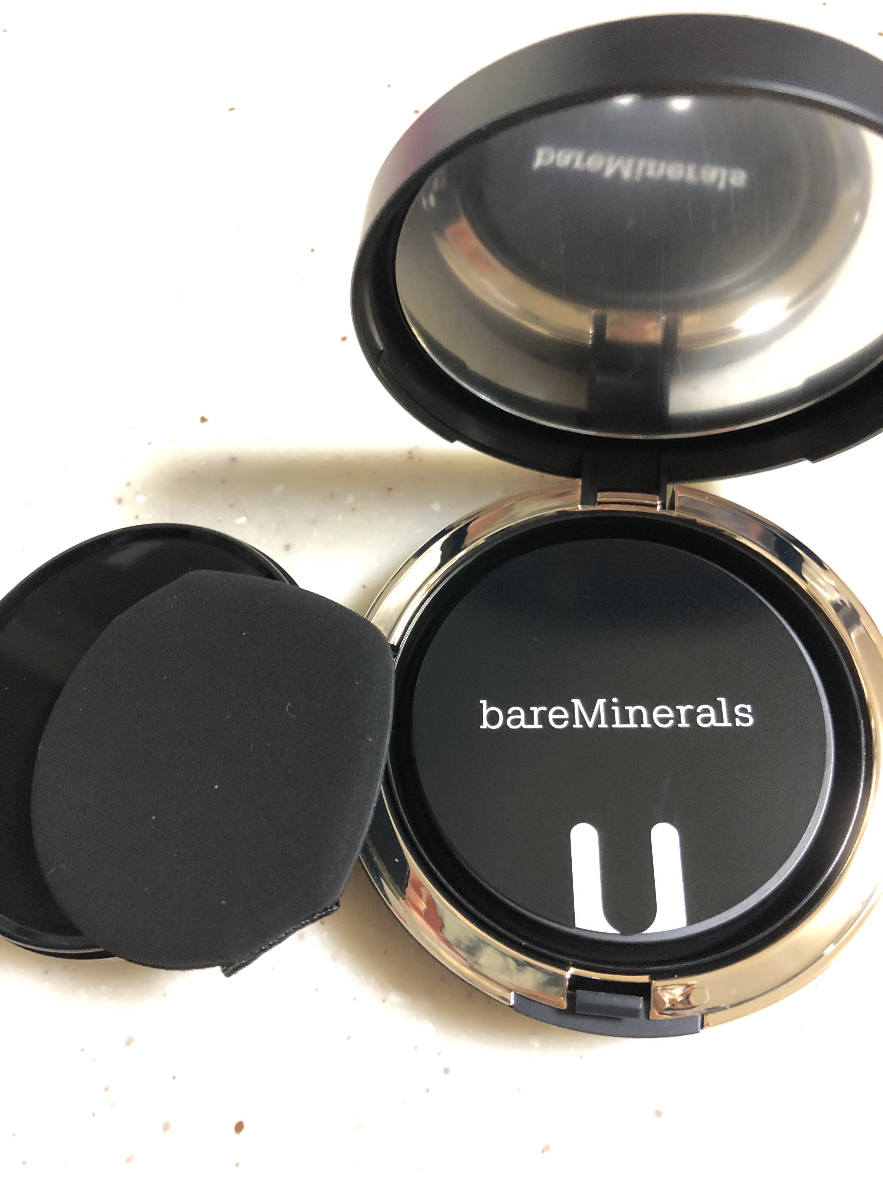 オリジナル ピュア セラム カバーアップ クッション ミディアムベージュ 12/bareMinerals/クッションファンデーションを使ったクチコミ（2枚目）