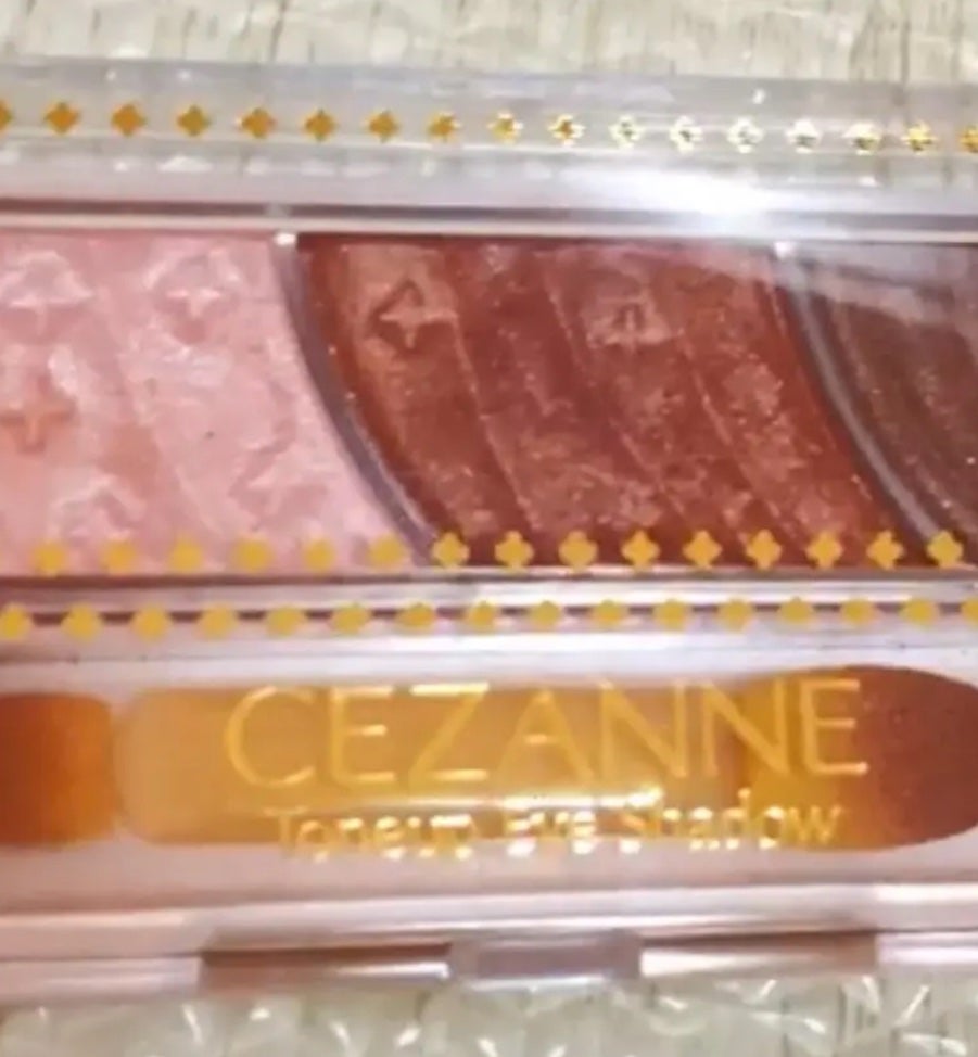 トーンアップアイシャドウ/CEZANNE/アイシャドウパレットを使ったクチコミ(1枚目)