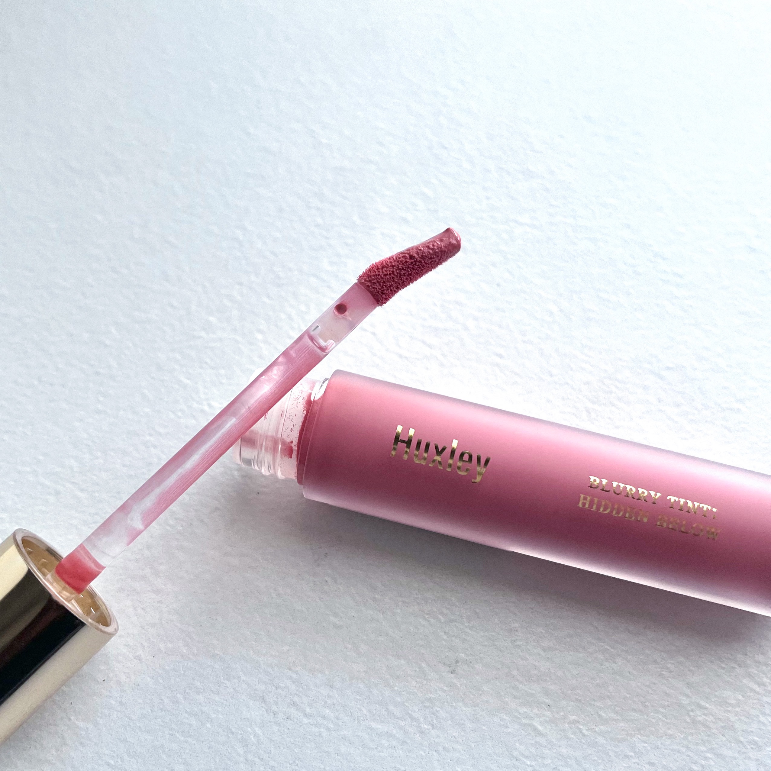 ブラーリーティント ヒドゥンビロウ/Huxley/リップティントを使ったクチコミ（2枚目）