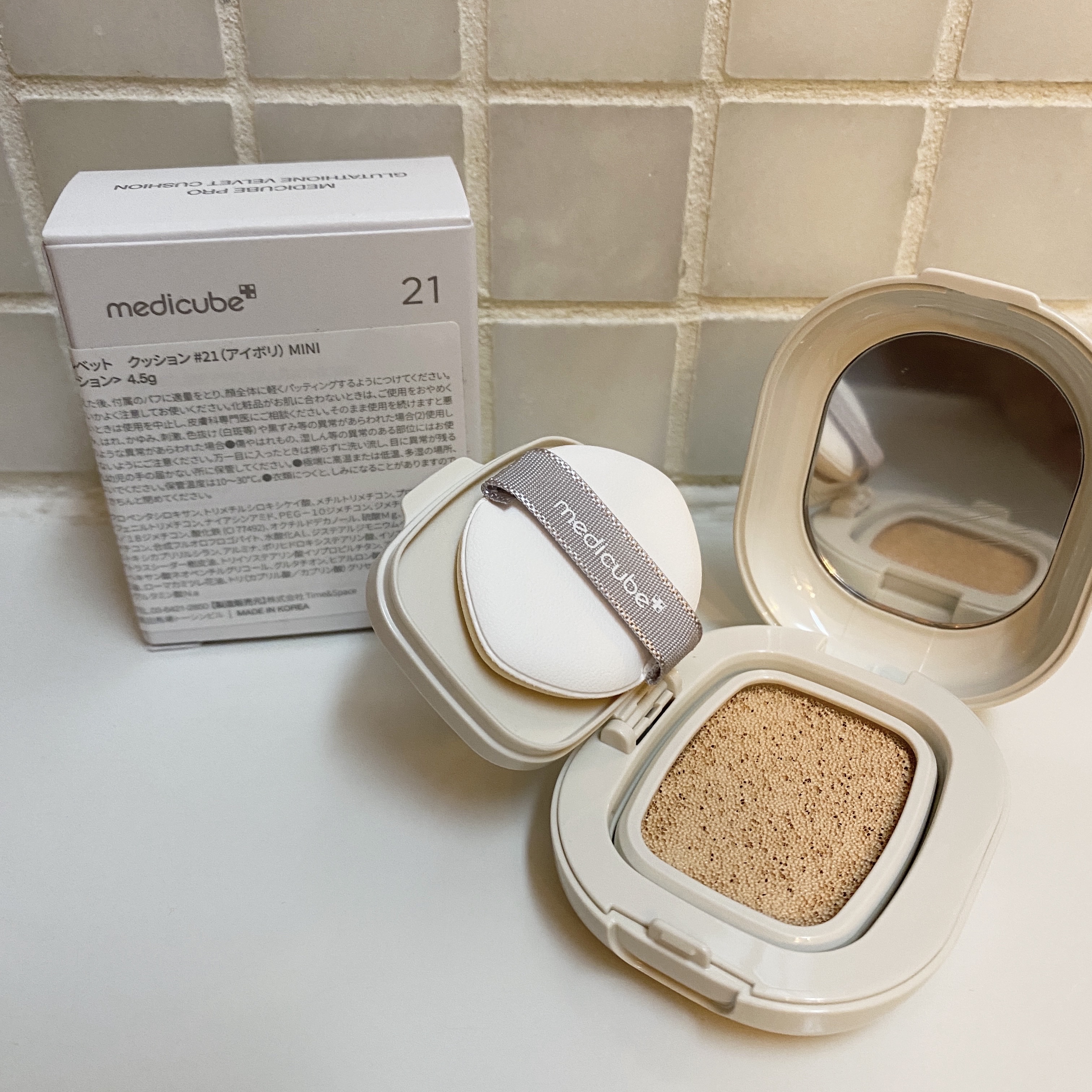 プロ グルタチオン グロウクッションファンデーション/MEDICUBE/クッションファンデーションを使ったクチコミ（2枚目）