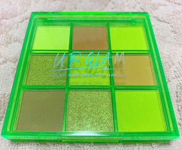 UR GLAM　BLOOMING EYE COLOR PALETTE/U R GLAM/パウダーアイシャドウを使ったクチコミ（1枚目）