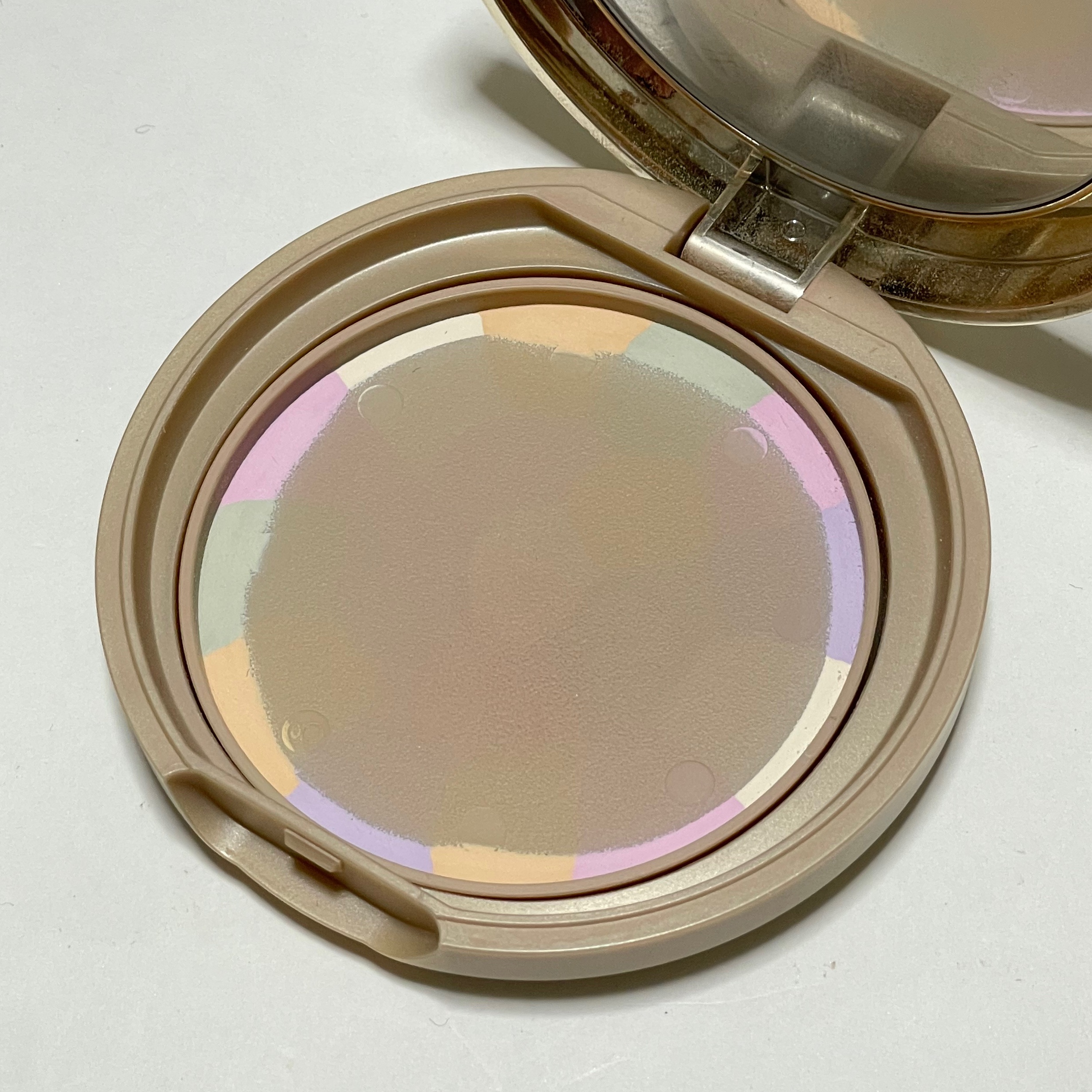 マシュマロフィニッシュパウダー　～Abloom～/キャンメイク/プレストパウダーを使ったクチコミ（2枚目）