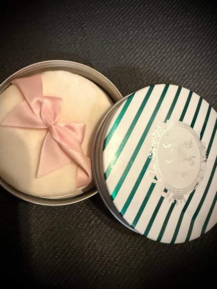 すっぴんパウダーB ナチュラルCICAハーブの香り D/クラブ/プレストパウダーを使ったクチコミ(1枚目)