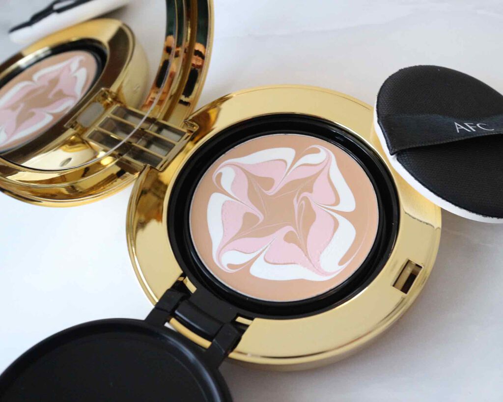 オールインワンUVファンデーション セレビューティーエッセンスパクト/エーエフシー/クリーム・エマルジョンファンデーションを使ったクチコミ(2枚目)