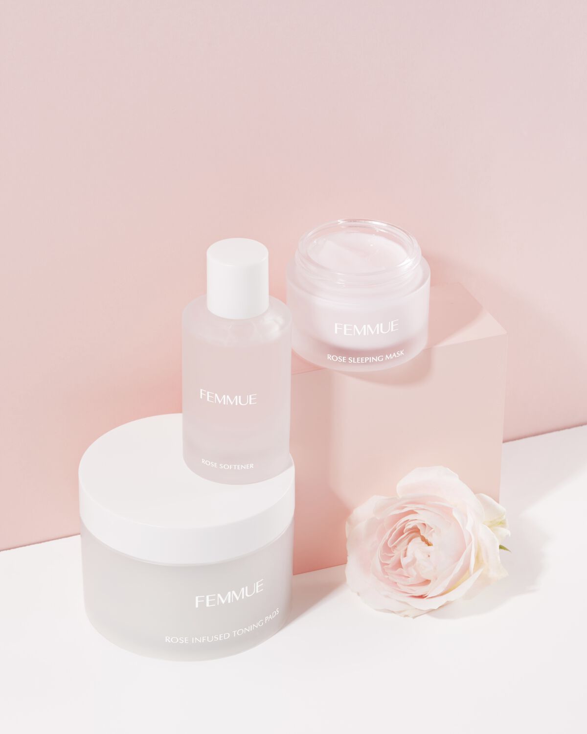 ローズウォーター スリーピングマスク/FEMMUE/フェイスクリームを使ったクチコミ（2枚目）