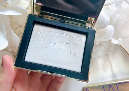 ライトリフレクティング プリズマティックパウダー/NARS/プレストパウダーを使ったクチコミ(6枚目)