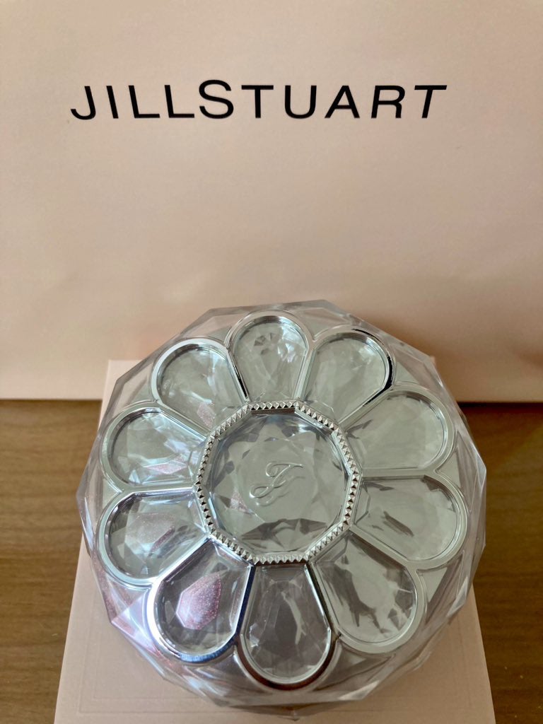 ジルスチュアート ブルームクチュール アイズ ジュエルドブーケ/JILL STUART/アイシャドウパレットを使ったクチコミ(1枚目)