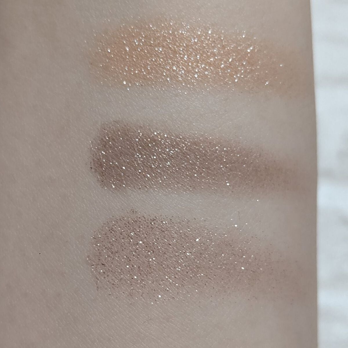 フーミー シングルラメシャドウ/WHOMEE/単色アイシャドウを使ったクチコミ(5枚目)