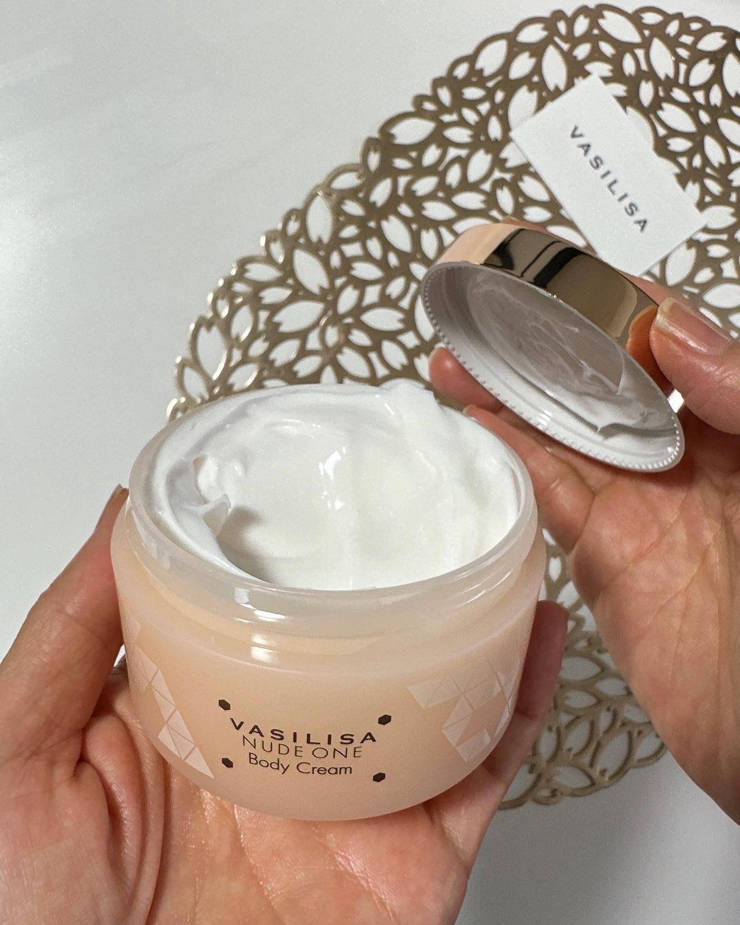 ヌード ワン フレグランスボディクリーム/ヴァシリーサ/ボディクリームを使ったクチコミ（2枚目）