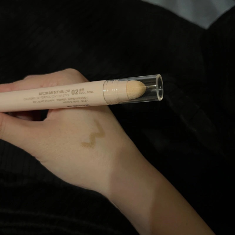 立体創造シェーディングスティック 02　COOL　TONE/Colorgram/シェーディングを使ったクチコミ（2枚目）