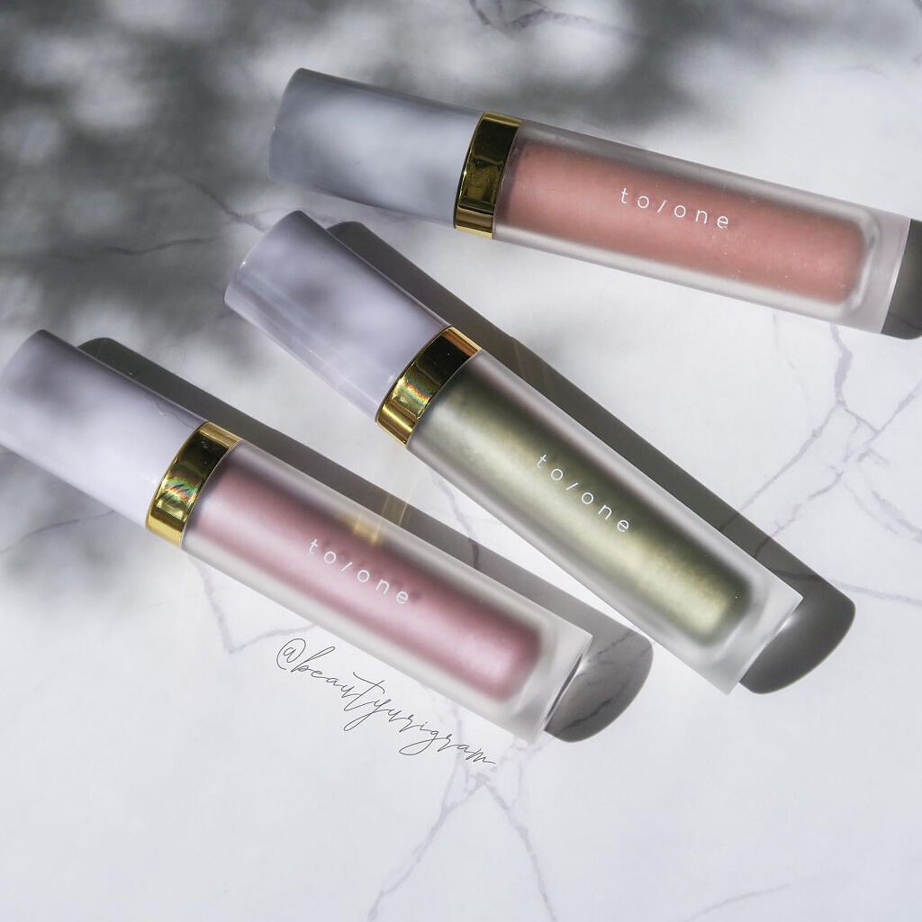 to/one トーン ペタル リキッド アイシャドウのクチコミ「ニュアンスで魅せるリキッドアイシャドウ
深みカラーで顔が沈みがちな方にも
⁡
【to/one】.....」（1枚目）