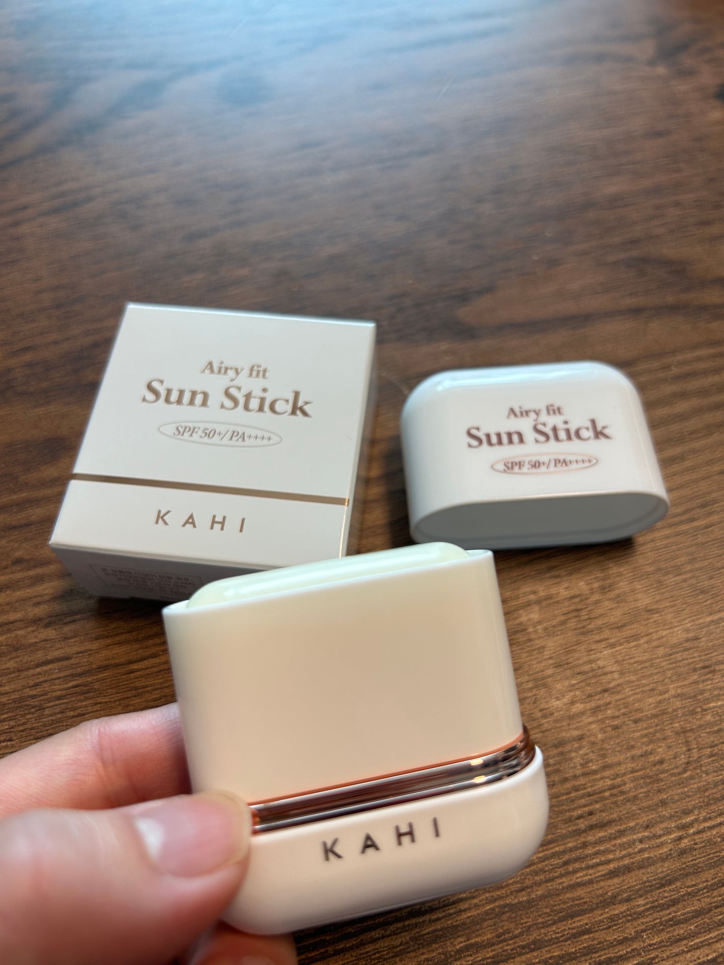 エアリーフィットサンスティック/KAHI/日焼け止めスティックを使ったクチコミ(2枚目)
