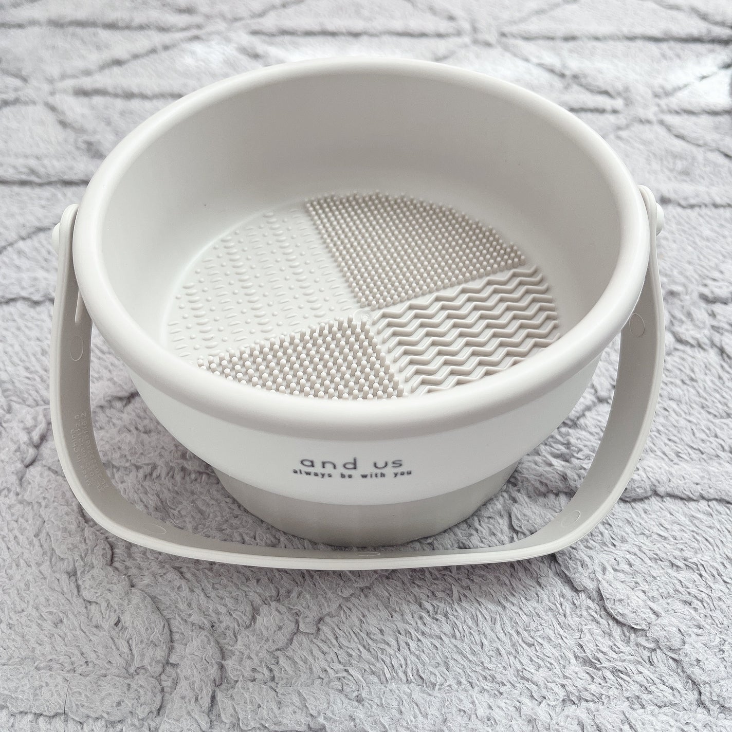 メイクブラシクリーナー/3COINS/その他化粧小物を使ったクチコミ(2枚目)