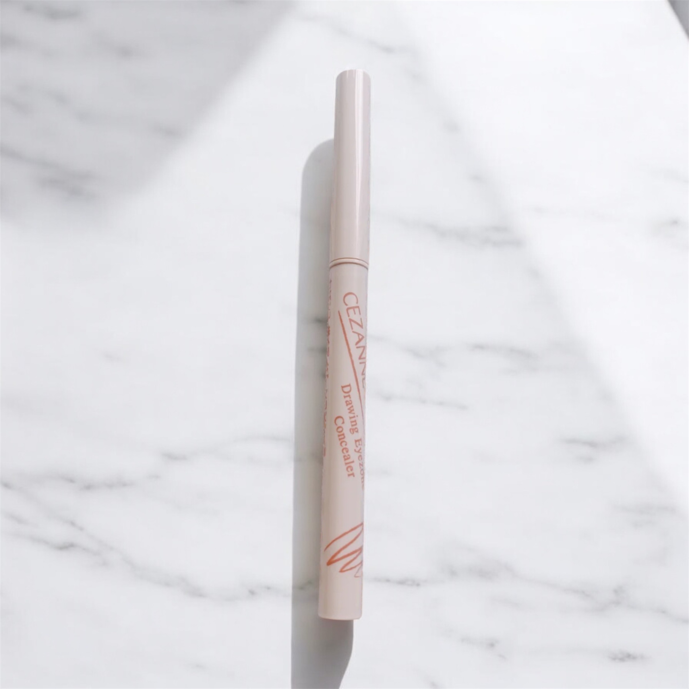 描くアイゾーンコンシーラー/CEZANNE/ペンシルコンシーラーを使ったクチコミ（2枚目）