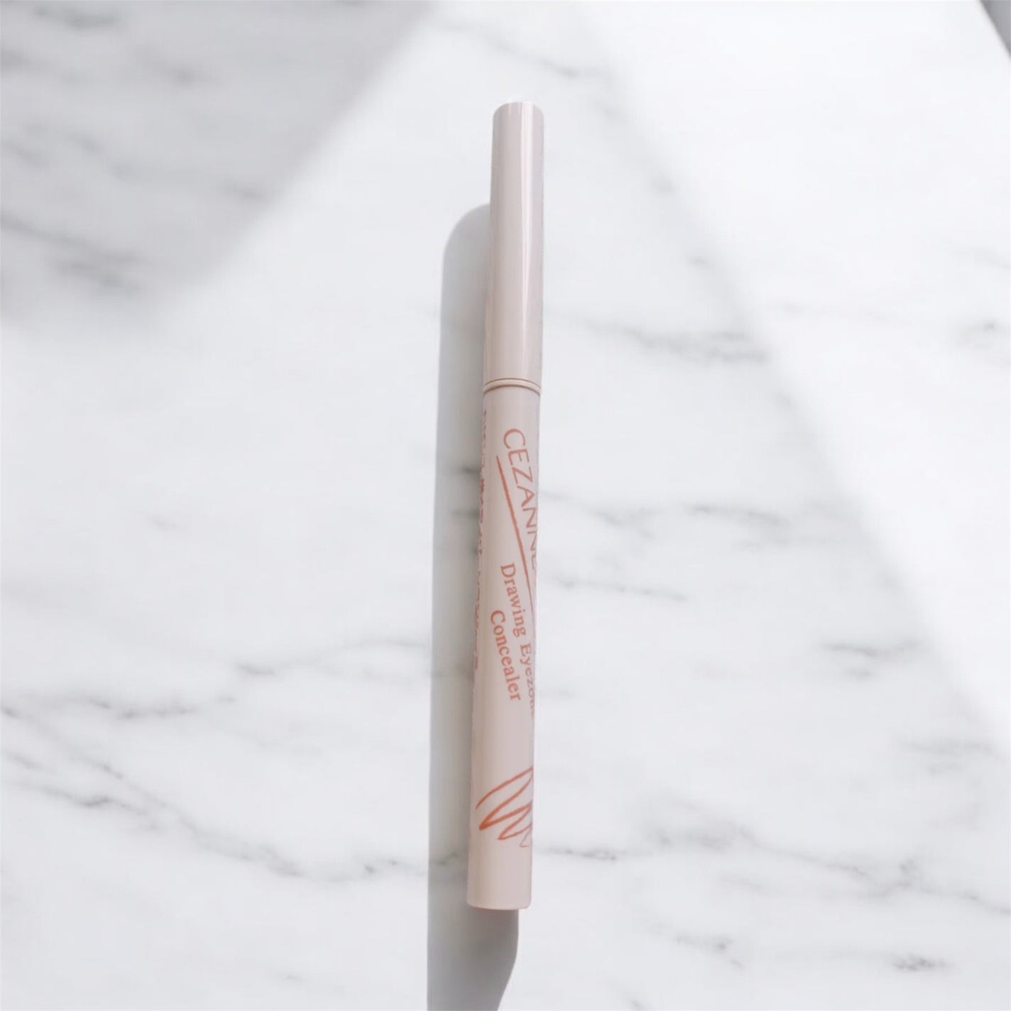 描くアイゾーンコンシーラー/CEZANNE/ペンシルコンシーラーを使ったクチコミ(2枚目)