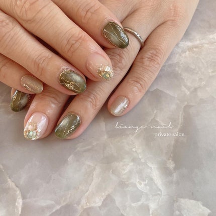 #ネイル,#秋ネイル,#大人ニュアンスネイル,#ニュアンスネイル,#ジェルネイル,#ミラーネイル,#シェルネイル,#天然石ネイルのネイルデザイン