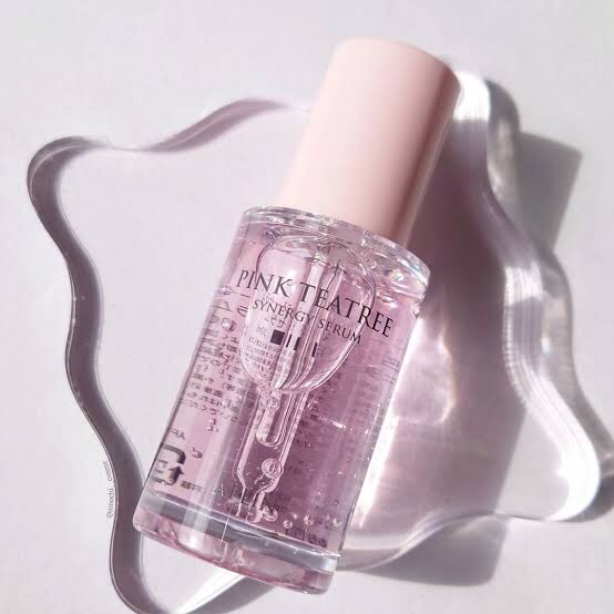 【使った商品】aplin pink teatree synergy serum
【商品の特徴】ティーツリーとシカ成分で鎮静ケア
B12成分で、原料本来のピンク色を持つ必須ビタミンの一つ。
【肌質】敏感肌
【テクスチャ】少しジェルっぽいテクス