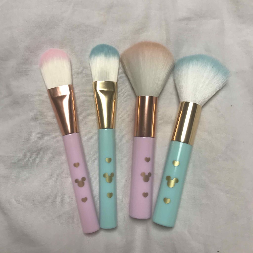 ごくふわっ ミッキーブラシ/DAISO/メイクブラシを使ったクチコミ（2枚目）