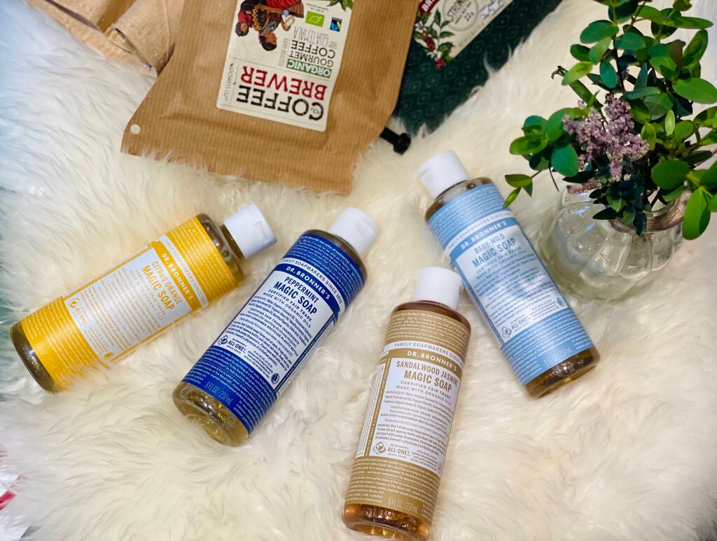 まりなママ on LIPS 「1本で10通りの役割っ/これ1本で全てがまかなえちゃう!!▶︎..」(1枚目)