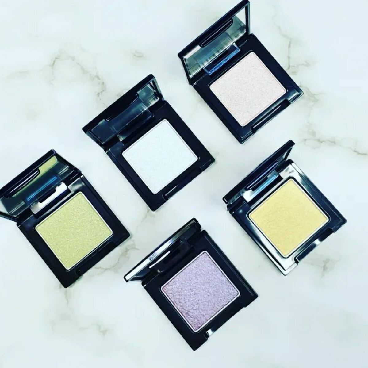 ラズル アイカラー/エレガンス ラズル /単色アイシャドウを使ったクチコミ(7枚目)