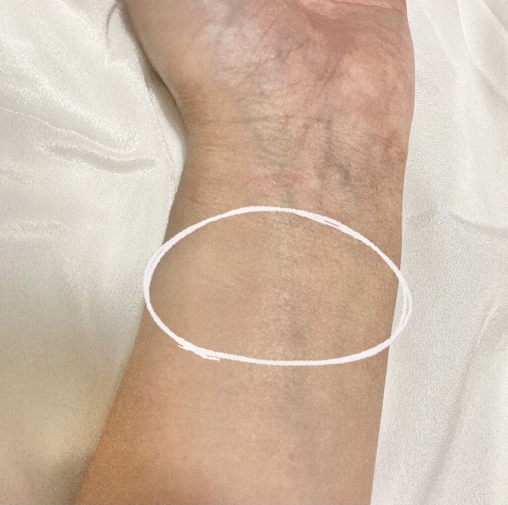 リアルカバーリキッド（ライトグロウ） 01 やや明るめの色/KATE/リキッドファンデーションを使ったクチコミ（3枚目）