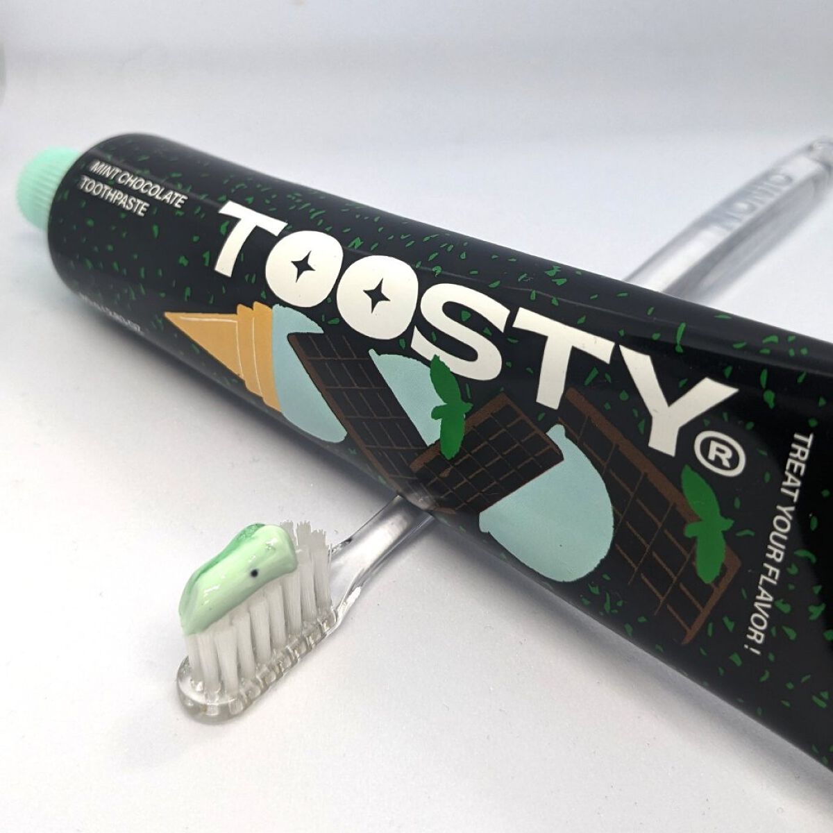 トゥースペースト ミントチョコレート/TOOSTY/歯磨き粉を使ったクチコミ（2枚目）