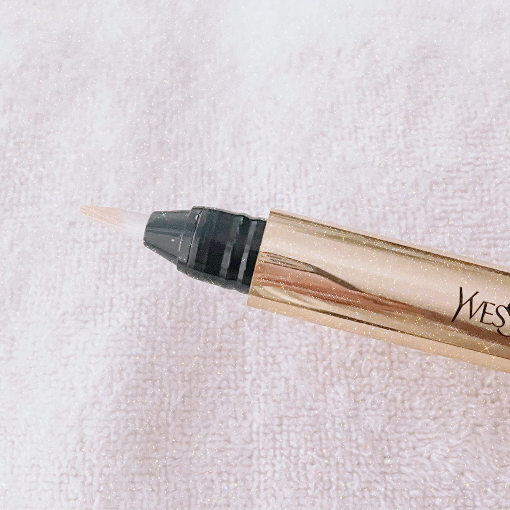 ラディアント タッチ/YVES SAINT LAURENT BEAUTE/リキッドコンシーラーを使ったクチコミ（2枚目）