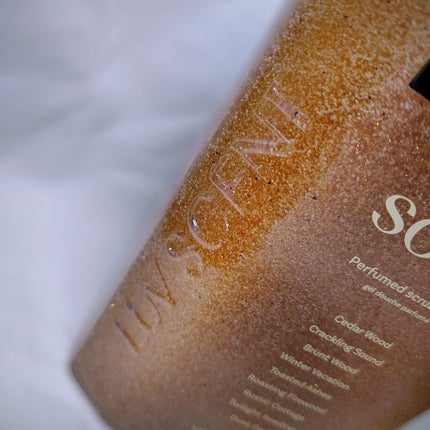 スクラブボディウォッシュ コージーファイヤー シダーウッド/LUV SCENT/ボディスクラブを使ったクチコミ(3枚目)