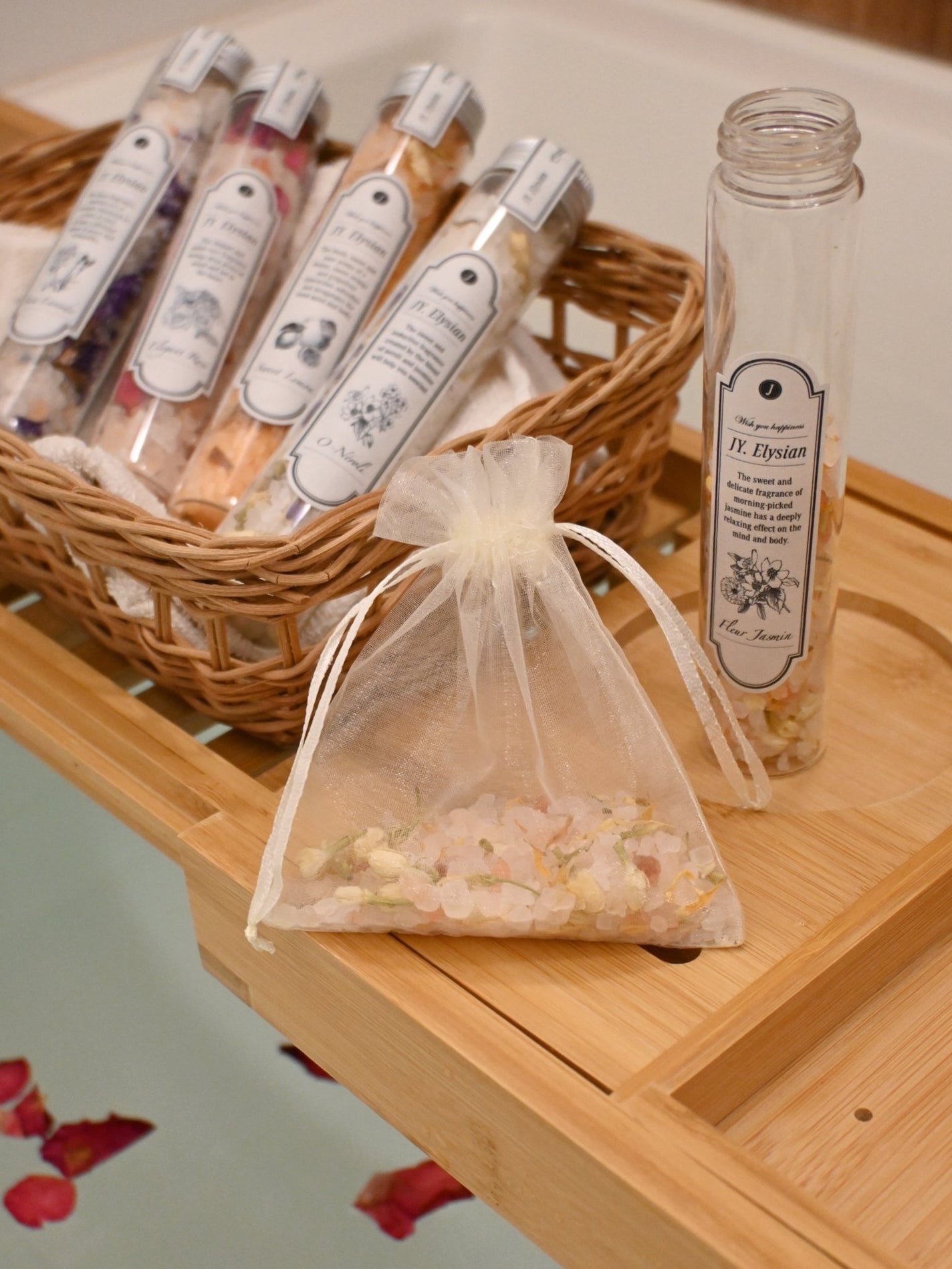 tty on LIPS 「\ギフトにおすすめ⟡.·/𝐉𝐘.𝐞𝐥𝐲𝐬𝐢𝐚𝐧アロマフ..」(2枚目)