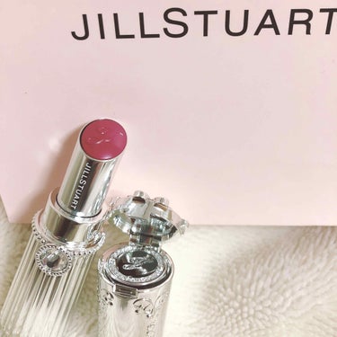 ☺︎︎︎︎JILLSTUART Lipblossom56☺︎︎︎︎

私の初めてのJILL…❤︎
実際に店舗で見て決めたのですが
可愛い色ばっかりで迷いました😅

色は2枚目の写真の手に出したものがもう