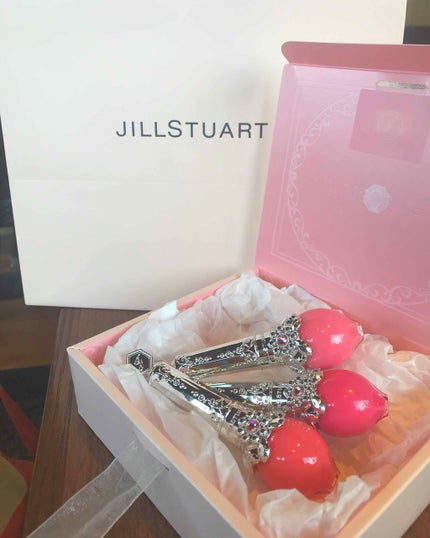 フォーエヴァージューシー オイルルージュ シアー/JILL STUART/口紅を使ったクチコミ(1枚目)