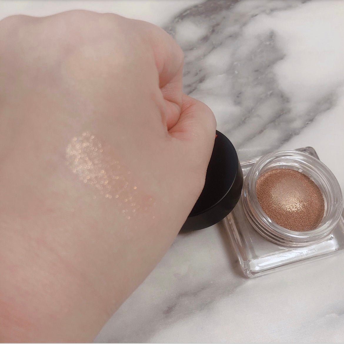 オーラデュウ プリズム/SHISEIDO/単色アイシャドウを使ったクチコミ(2枚目)