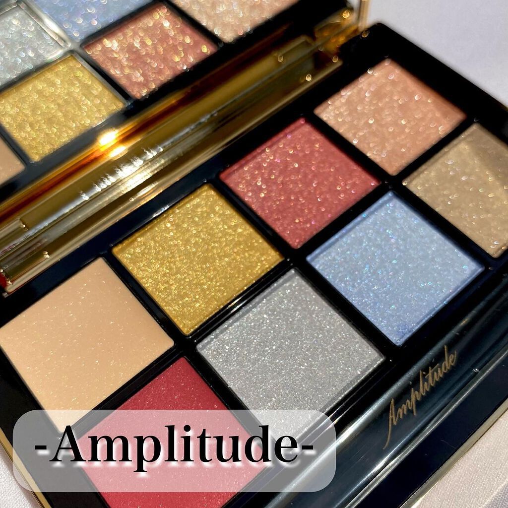 @amplitudeartists 

今年のクリスマスコフレは
気付いたらその時期で…。
諦めかけてた時に見つけた配色が好みだったAmplitudeに。👩🏻‍❤️‍💋‍👨🏻

全部キラキラで、マットはありません〜。
クリームベー