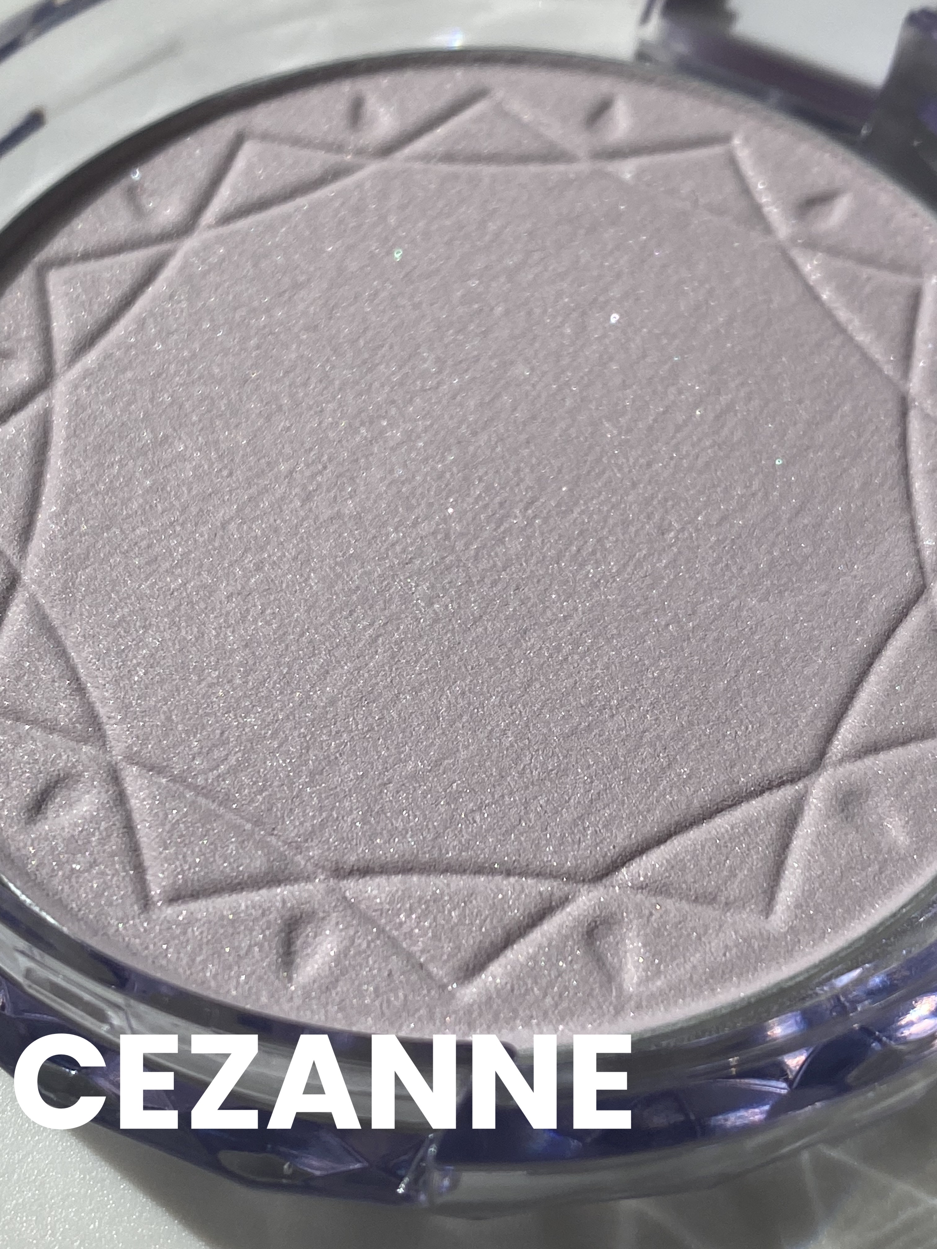 UVクリアフェイスパウダー/CEZANNE/プレストパウダーを使ったクチコミ（1枚目）