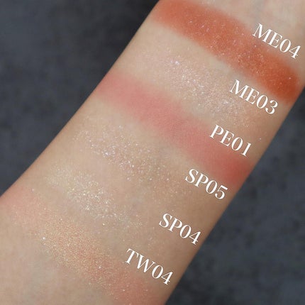 マルチカラーバリエーション トゥインクル/チャコット・コスメティクス/単色アイシャドウを使ったクチコミ(3枚目)