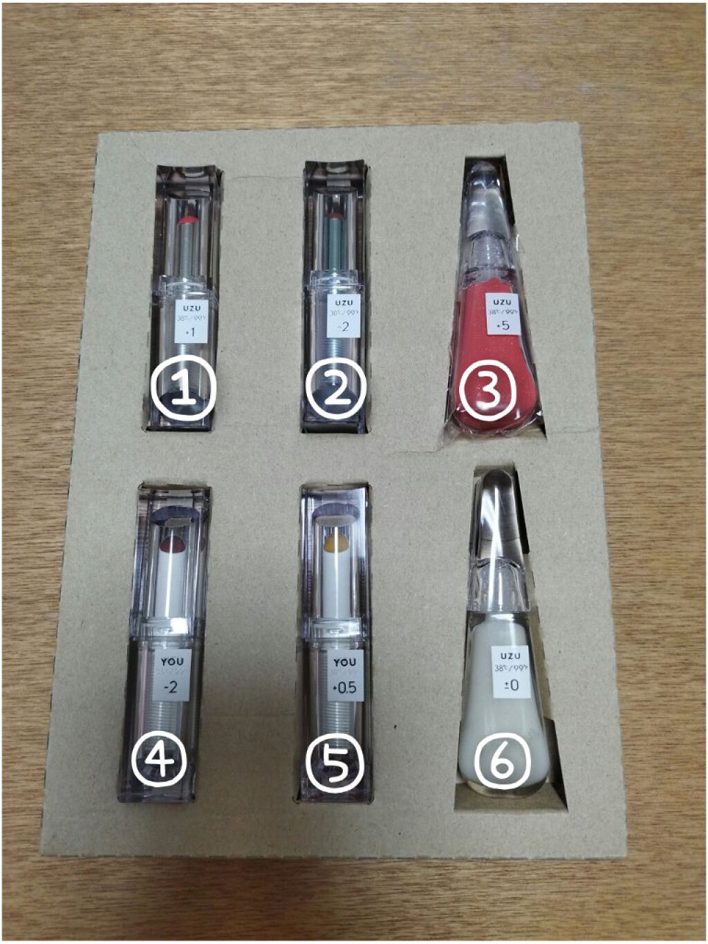 UZU BY FLOWFUSHI 38℃/99℉ LIP COLLECTION BOOK ORANGE edition/宝島社/書籍を使ったクチコミ（2枚目）