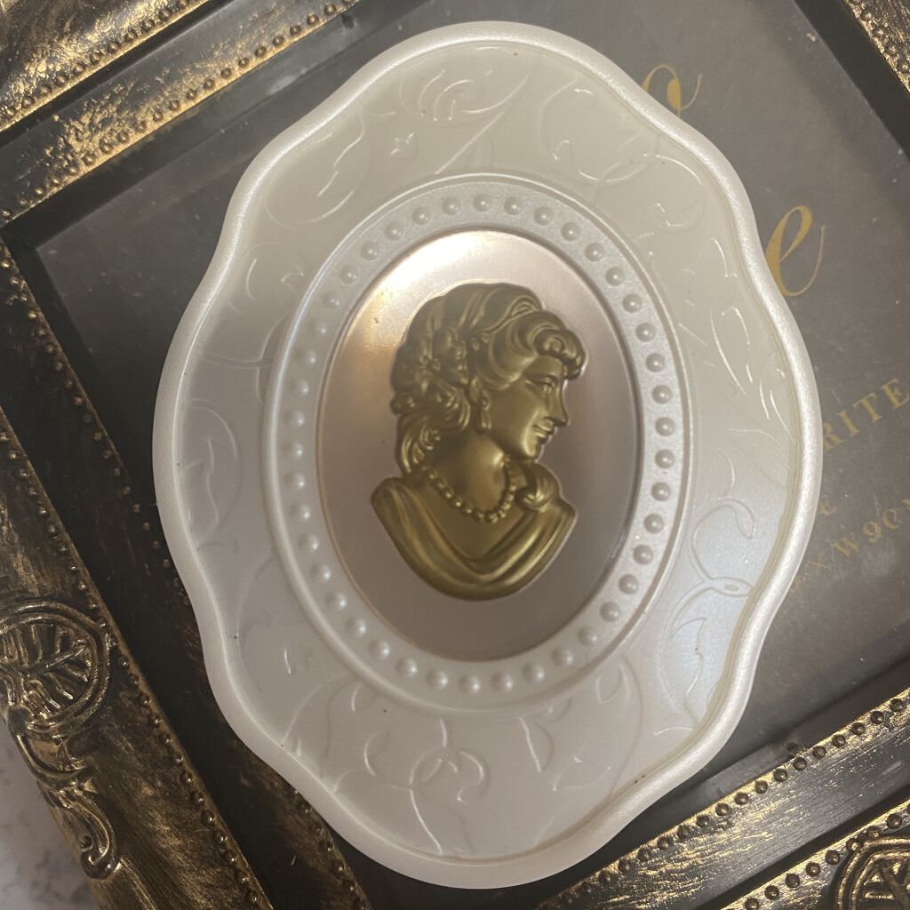 プレスト チークカラー N/レ・メルヴェイユーズ ラデュレ/パウダーチークを使ったクチコミ（2枚目）